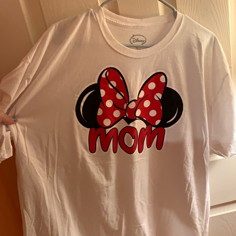 Disney mom tshirt